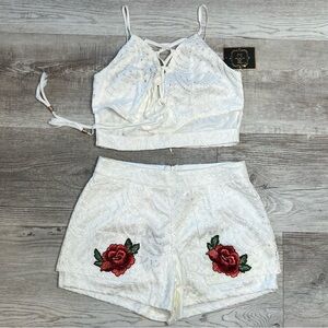 M2 Mocha Apparel White Lace Crop Top Shorts Set Red Rose Embroidery Size M